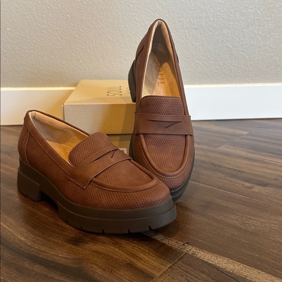 Naturalizer Soul Brown Loafers - Picture 5 of 16